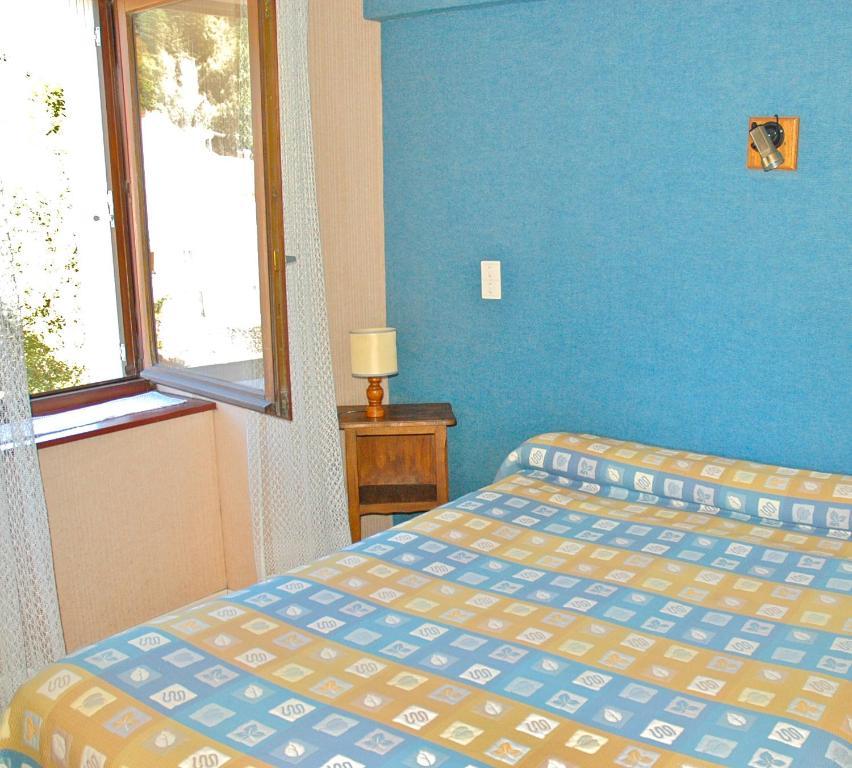 Au Parfum Des Bois Hotell Saint-Cirgues-en-Montagne Exteriör bild